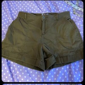 Old navy cargo carpenter shorts olive army green 4 elastic waist